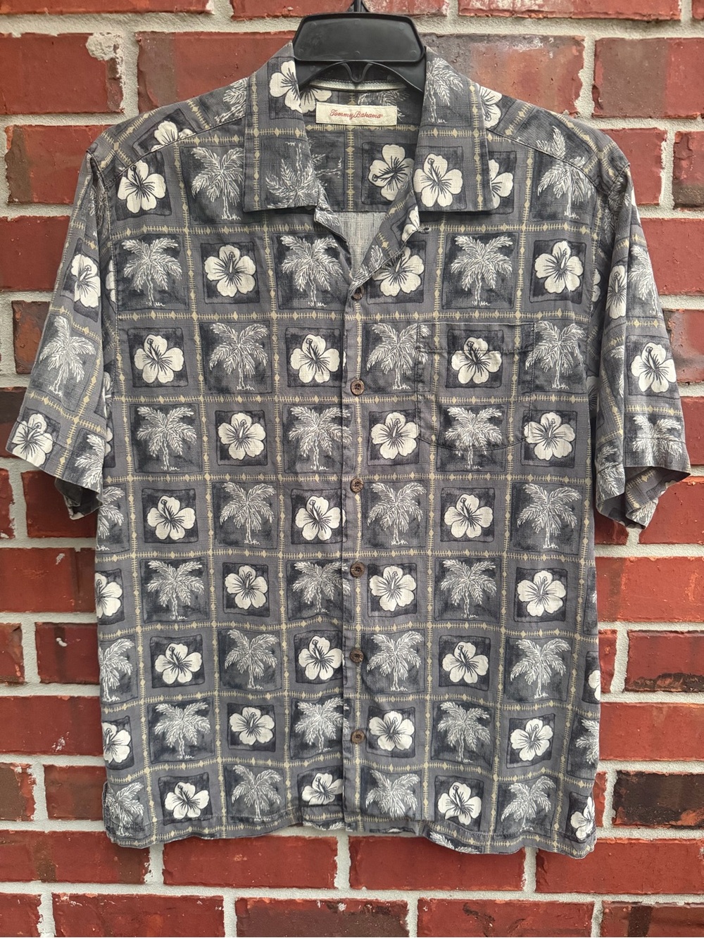 Tommy Bahama Gray Floral Palm Hawaiian 100% Silk Short Sleeve M Camp Shirt P1